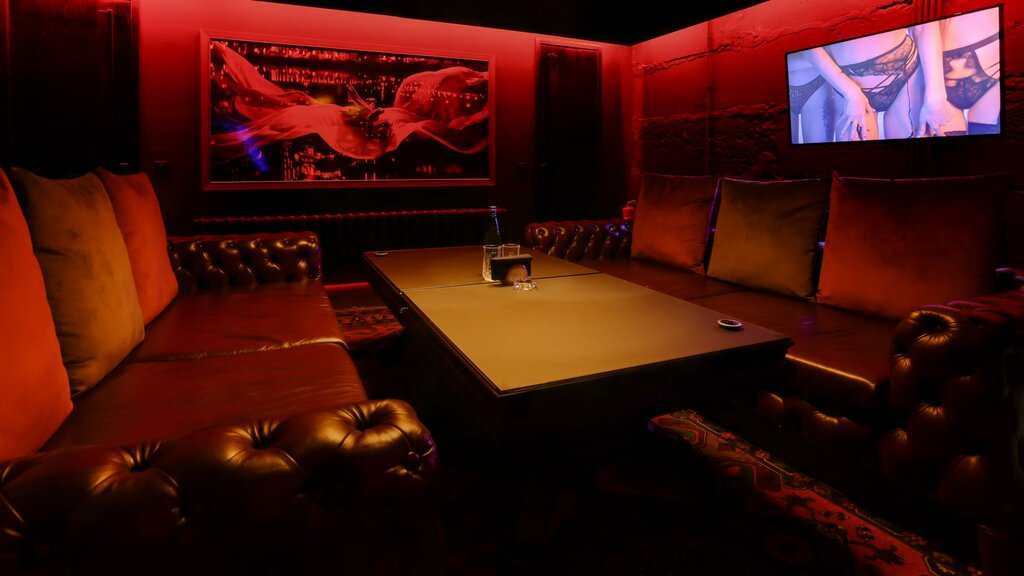 Проститутка Стриптиз-клуб Nuar  Проститутка Стриптиз-клуб Nuar