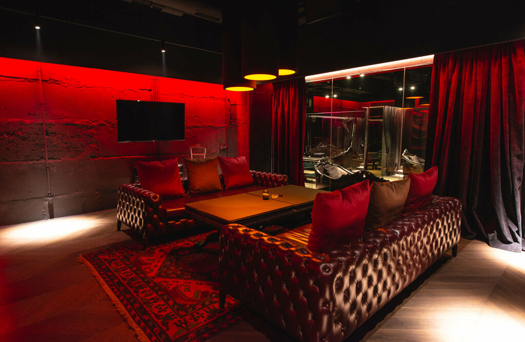 Проститутка Стриптиз-клуб Nuar  Проститутка Стриптиз-клуб Nuar