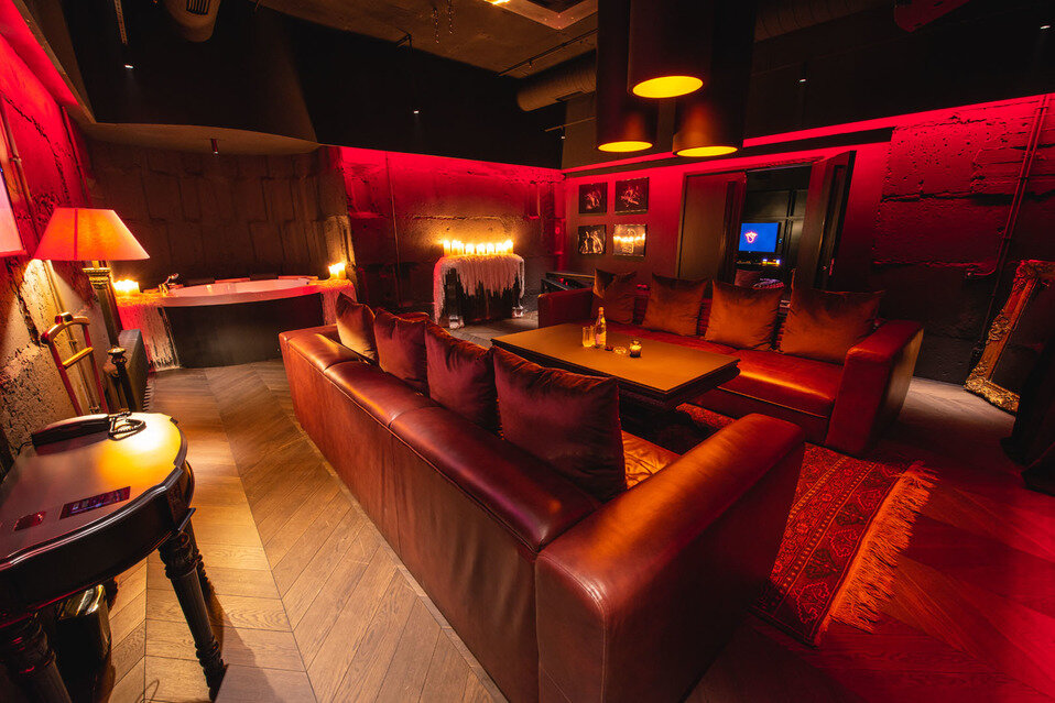 Проститутка Стриптиз-клуб Nuar  Проститутка Стриптиз-клуб Nuar